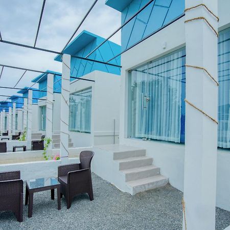Seaborne Beach Resort Ауровиль Экстерьер фото