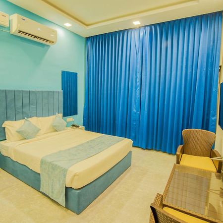 Seaborne Beach Resort Ауровиль Экстерьер фото