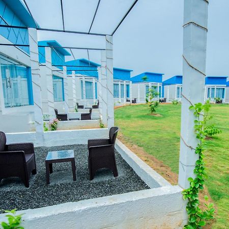 Seaborne Beach Resort Ауровиль Экстерьер фото