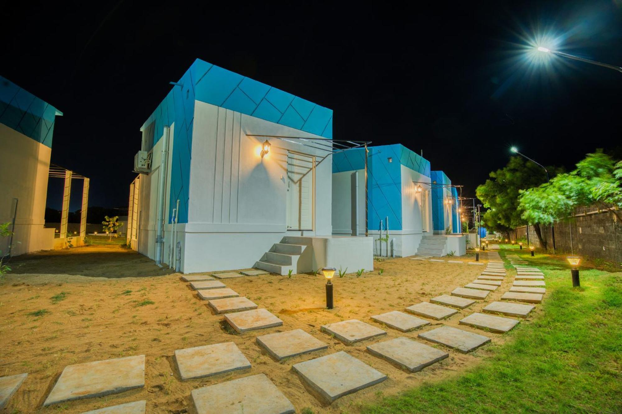 Seaborne Beach Resort Ауровиль Экстерьер фото