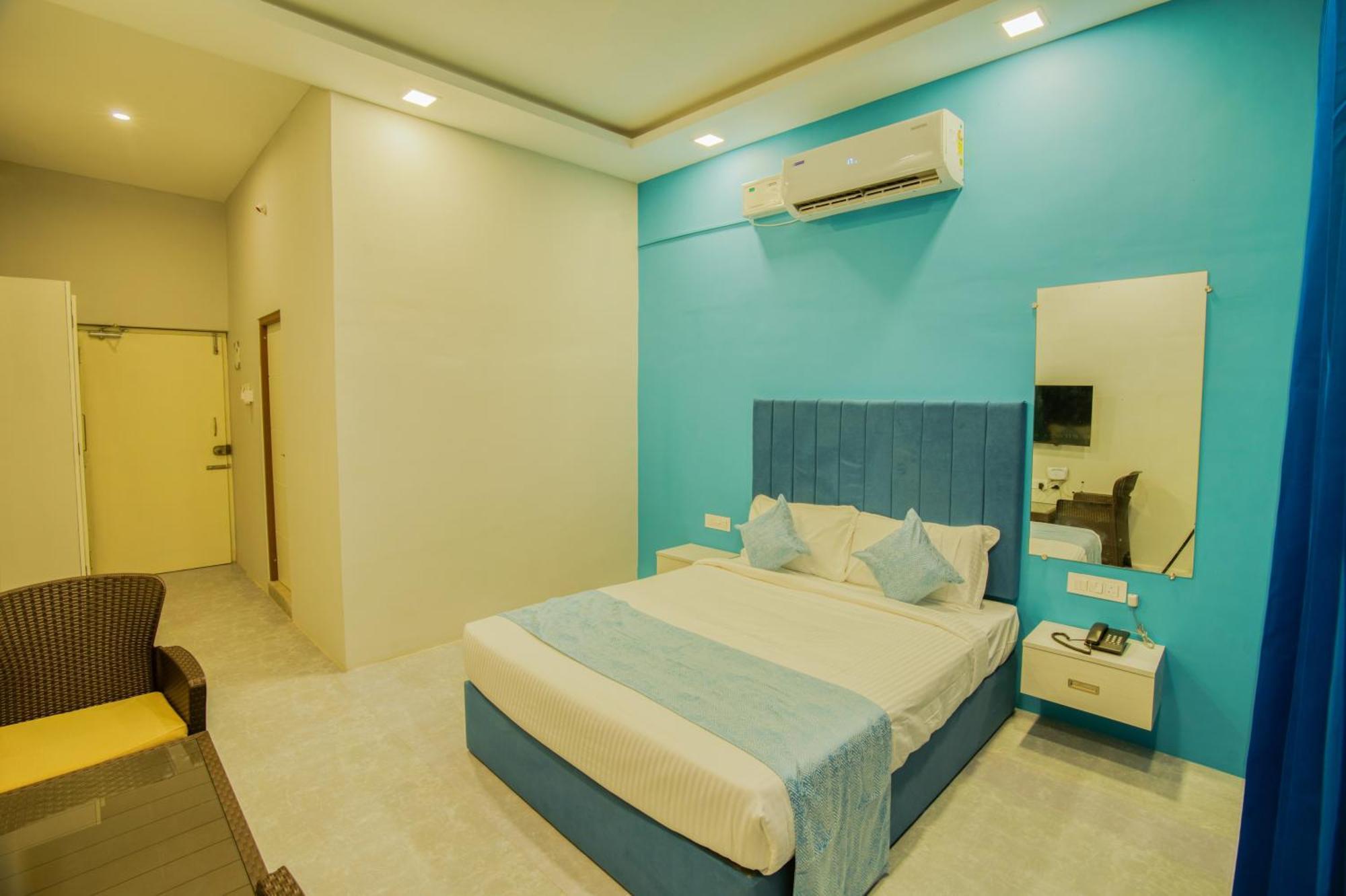Seaborne Beach Resort Ауровиль Экстерьер фото