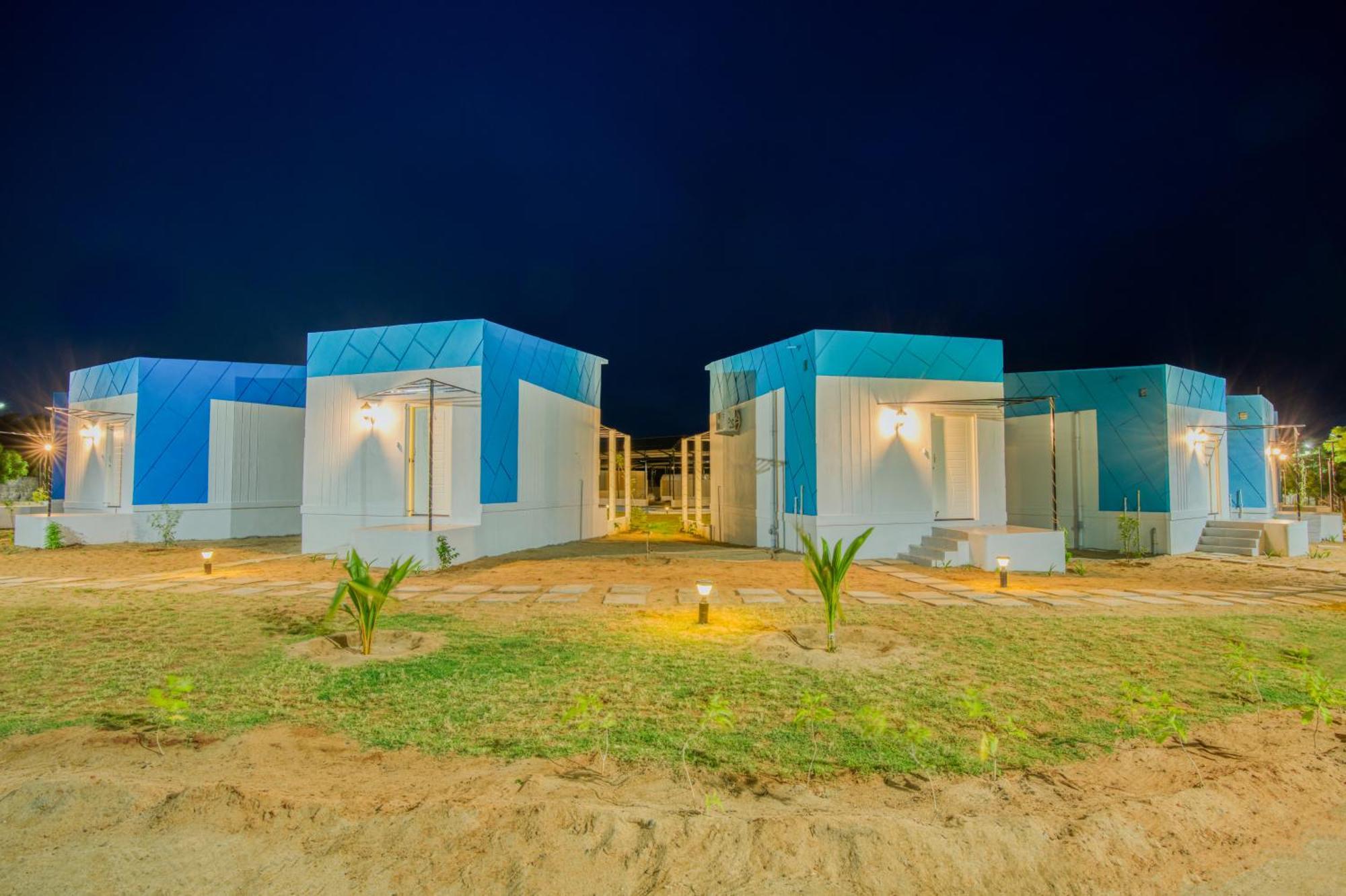 Seaborne Beach Resort Ауровиль Экстерьер фото