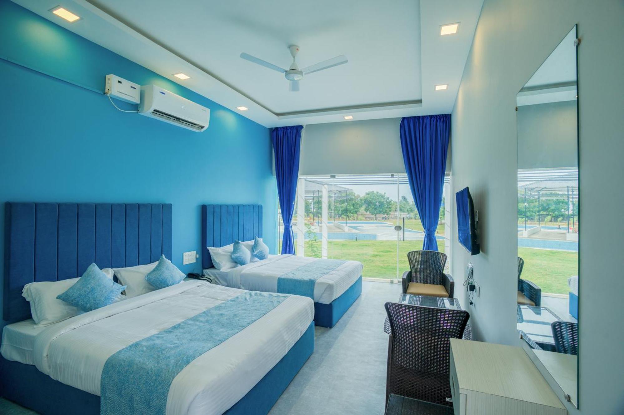 Seaborne Beach Resort Ауровиль Экстерьер фото