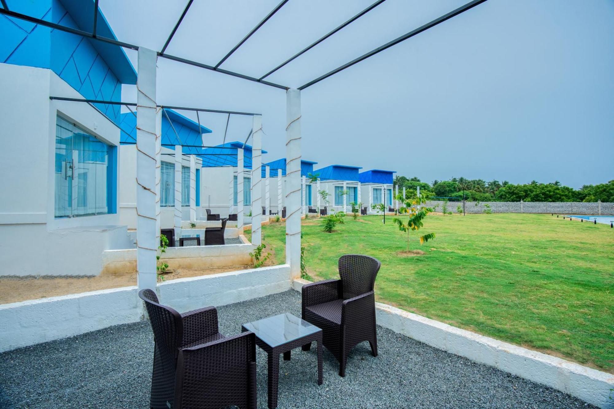 Seaborne Beach Resort Ауровиль Экстерьер фото