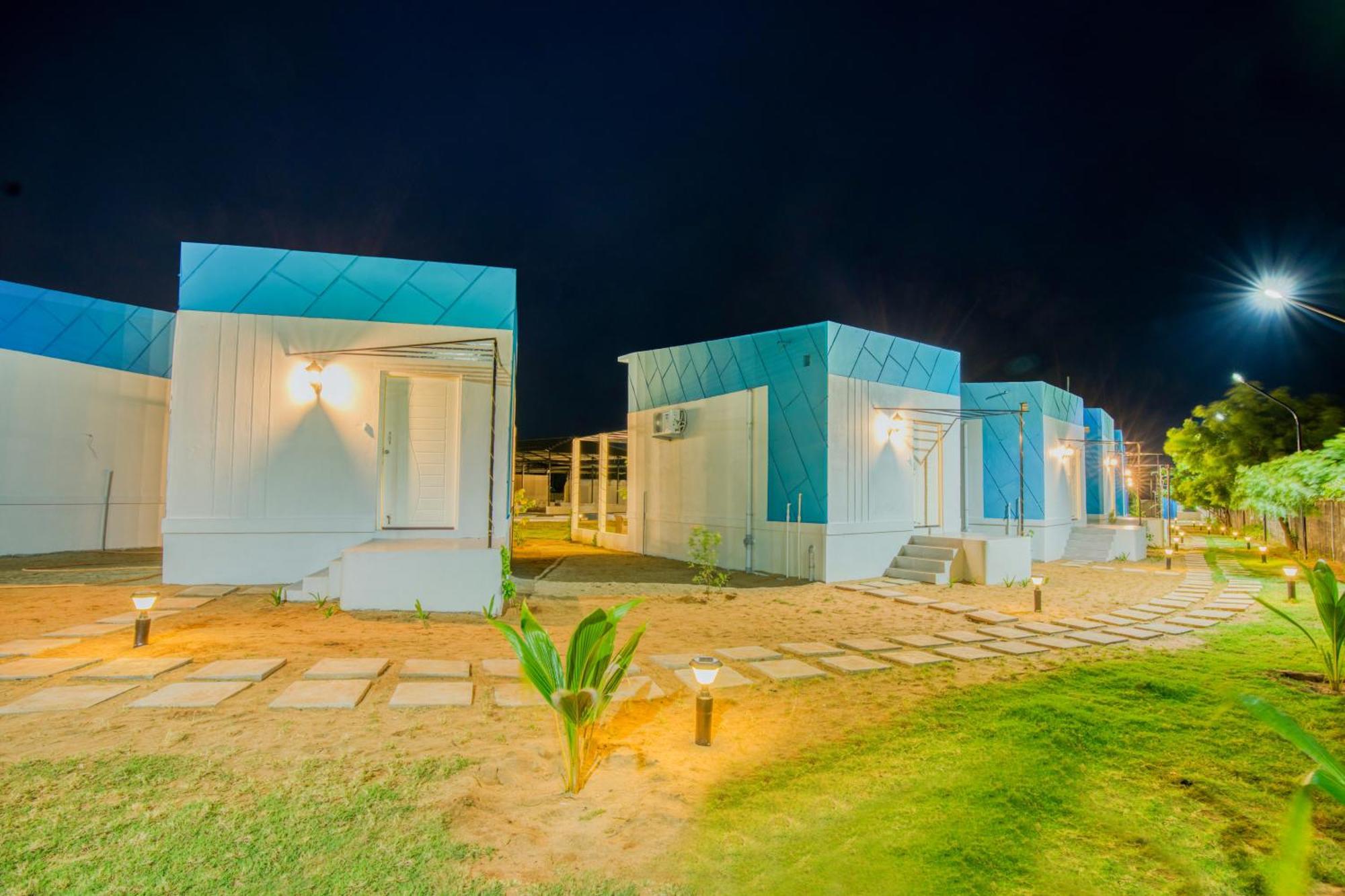 Seaborne Beach Resort Ауровиль Экстерьер фото